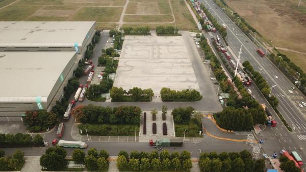 滨湖国际会展中心北广场试驾场地